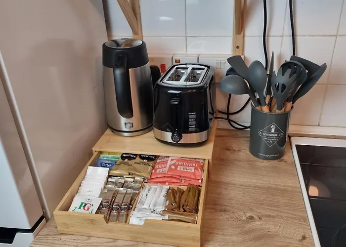 3 Bed Flat O2 Arena Dyson House