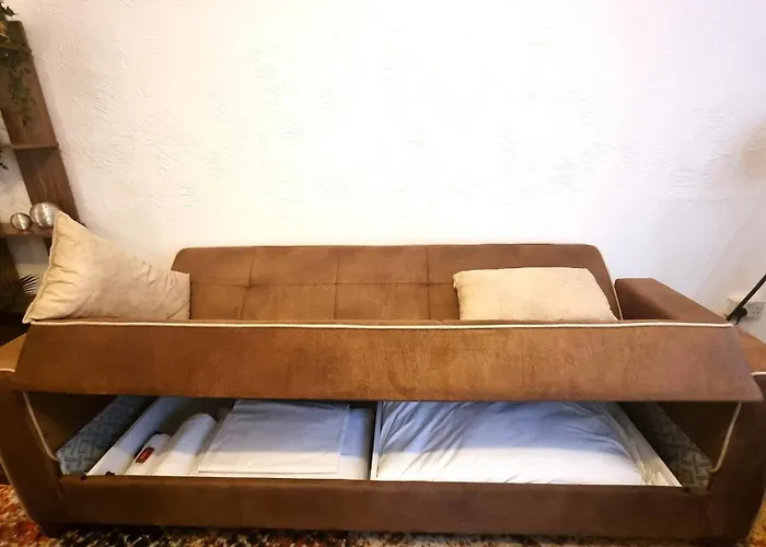 3 Bed Flat O2 Arena Dyson House
