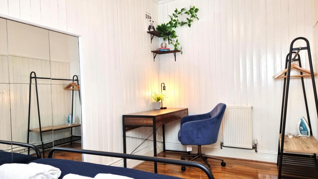 Apartment 3 Bed Flat O2 Arena Dyson House